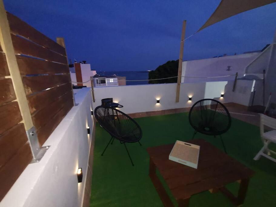 Apartamento Con Vistas Al Mar En El Centro De Коралео Екстериор снимка