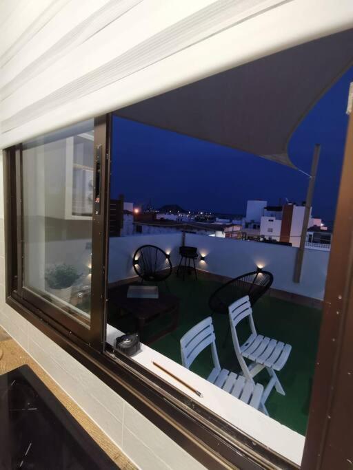Apartamento Con Vistas Al Mar En El Centro De Коралео Екстериор снимка